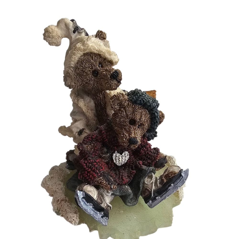 Boyds Bears &‎ Friends Simone & Bailey Helping Hands Figurine Winter